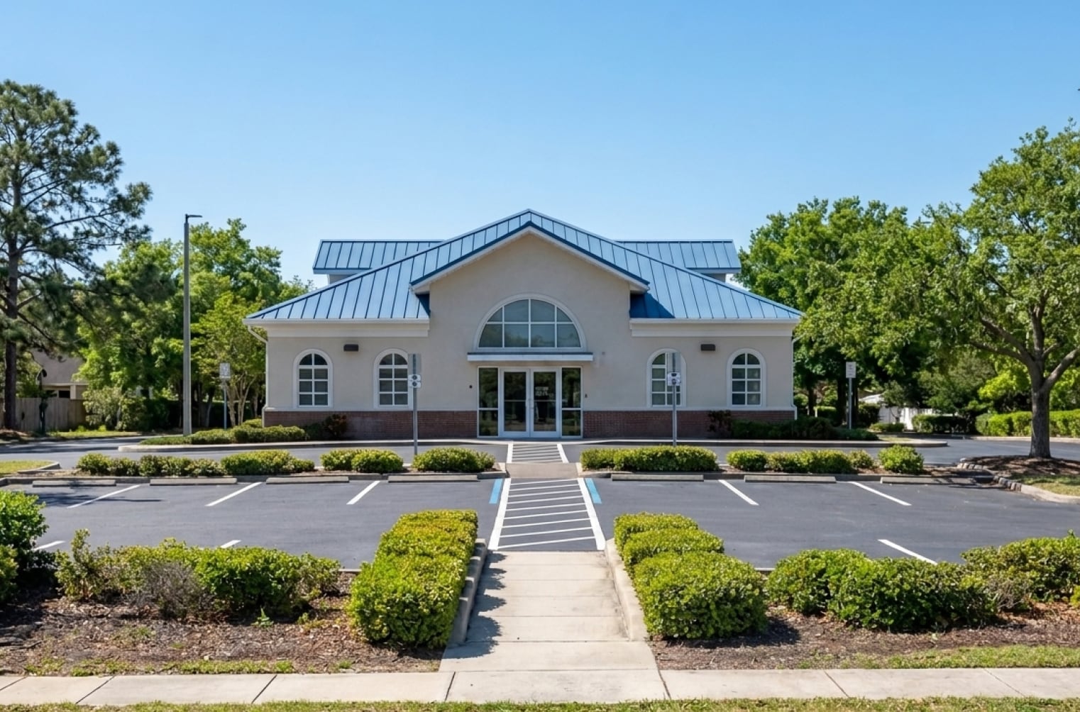 14040 Walsingham Rd, Largo, FL for lease Building Photo- Image 1 of 6