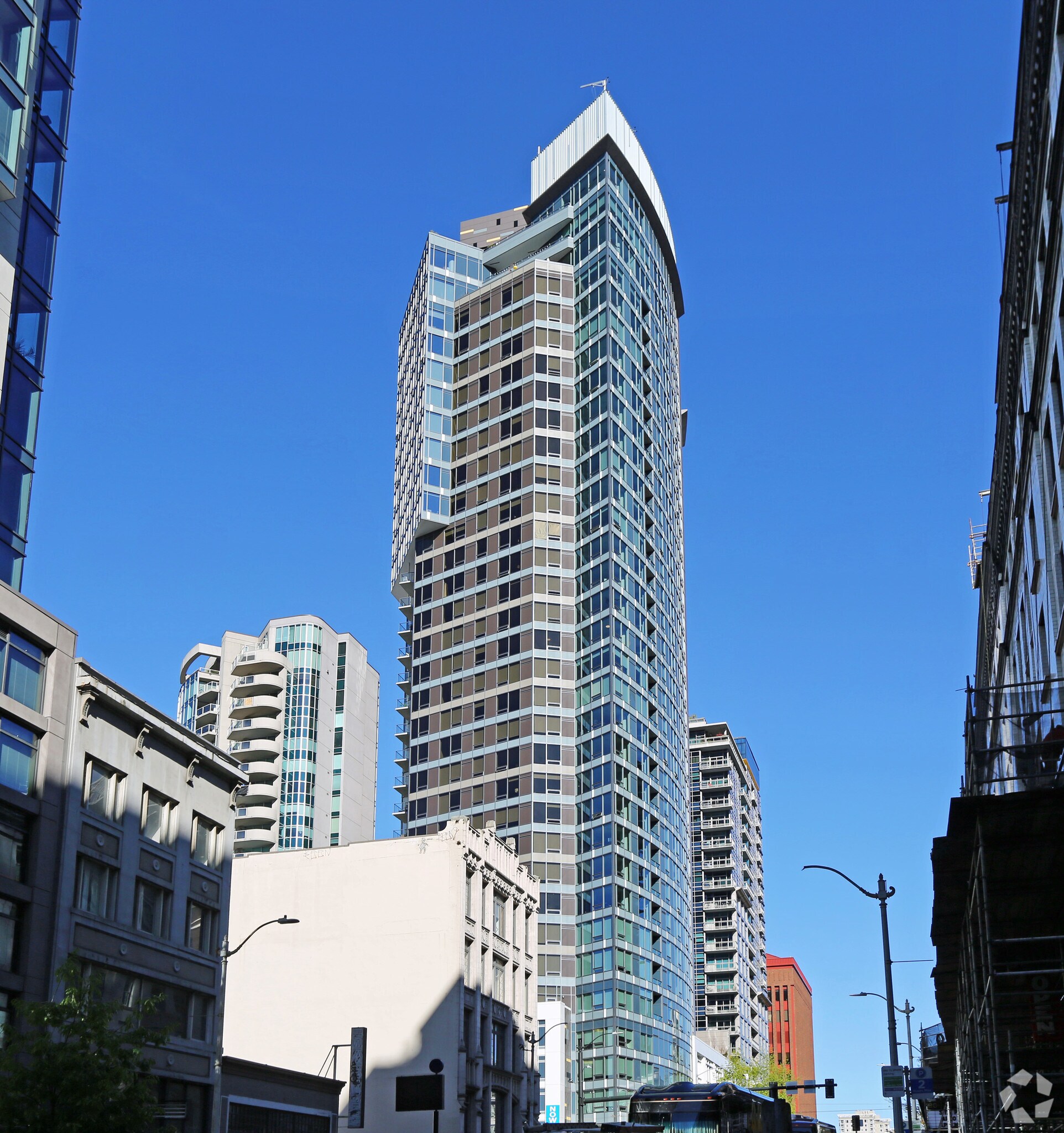 2015 2nd Ave, Seattle, WA à louer Photo principale- Image 1 de 26
