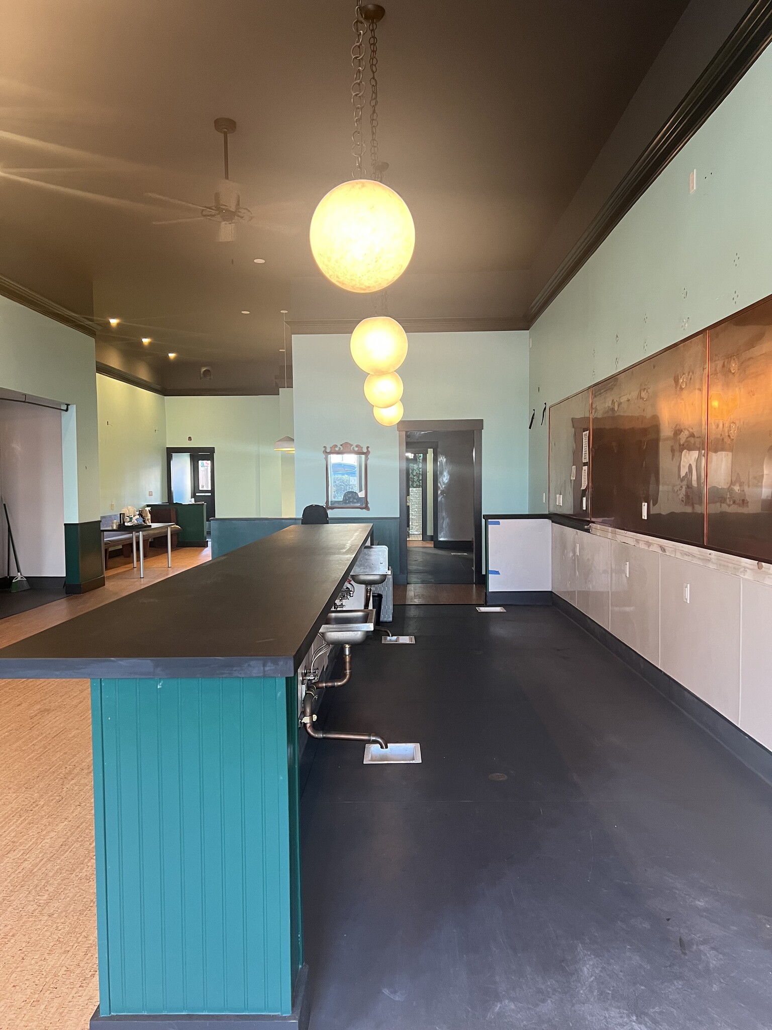 1515 Park St, Alameda, CA for lease Interior Photo- Image 1 of 2