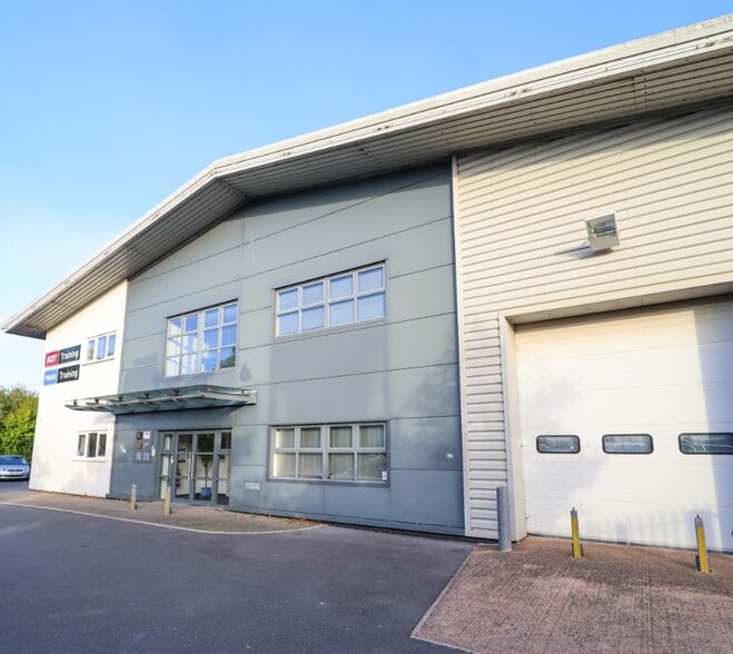 Yeoford Way, Exeter à vendre - Photo du bâtiment - Image 3 de 11