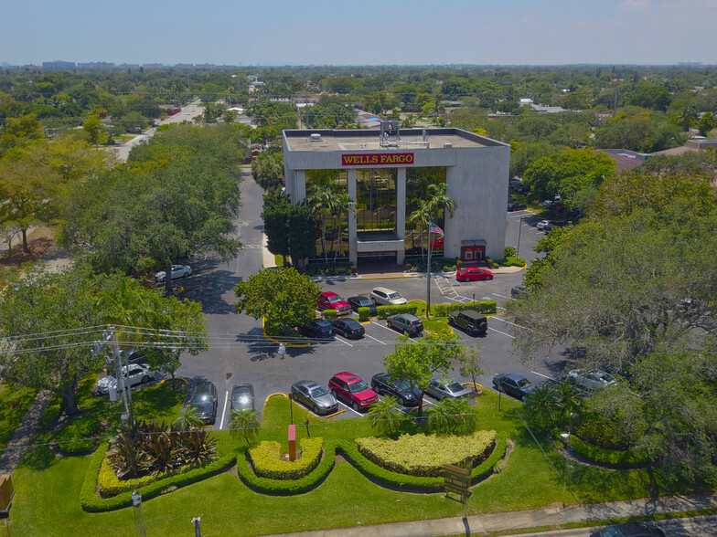 4600 Sheridan St, Hollywood, FL à louer - A rien - Image 3 de 8