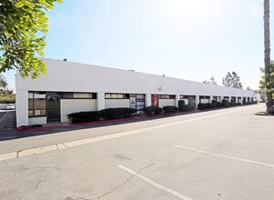 1304 Logan Ave, Costa Mesa, CA à louer Photo du bâtiment- Image 1 de 4