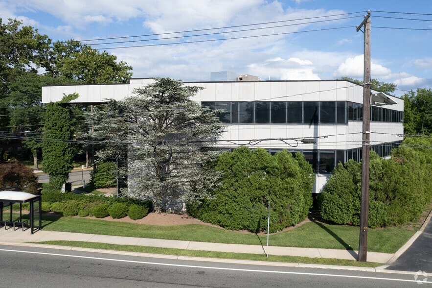 473 Sylvan Ave, Englewood Cliffs, NJ for lease - Primary Photo - Image 1 of 6