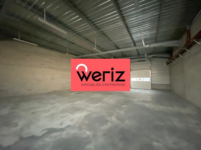 Industriel dans Marseille à louer - Photo du bâtiment - Image 3 de 11