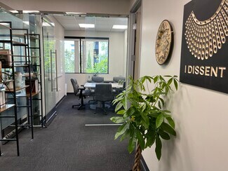 Plus de détails pour 2501 E Chapman Ave, Fullerton, CA - Coworking à louer