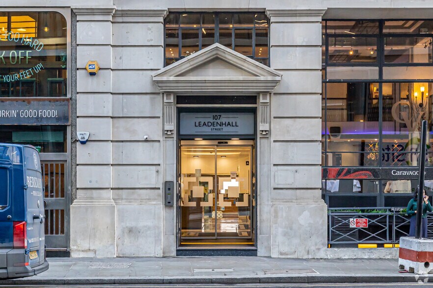 107 Leadenhall St, Londres à louer - Photo du bâtiment - Image 2 de 3