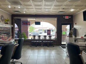 401-499 Lake Cook Rd, Deerfield, IL for lease Building Photo- Image 2 of 4