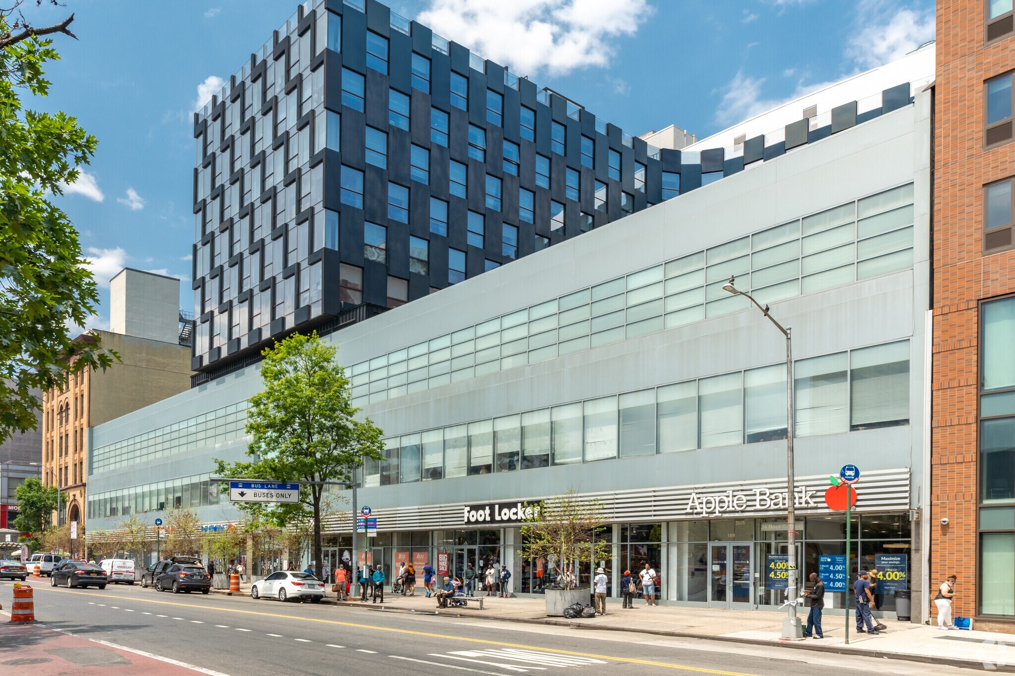 159 E 125th St, New York, NY à louer Photo du bâtiment- Image 1 de 19