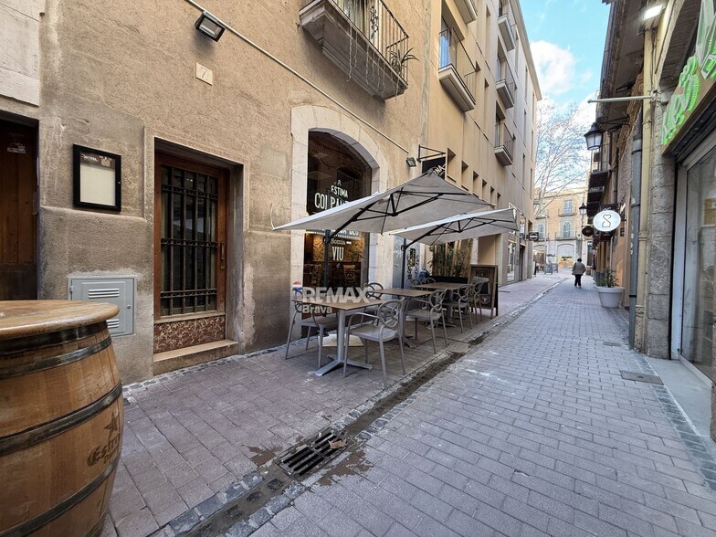 Retail in Figueres, Gerona for lease - Building Photo - Image 2 of 3