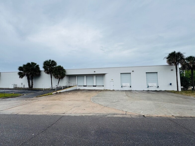 4700 Walgreen Rd, Jacksonville, FL for lease - Building Photo - Image 2 of 6
