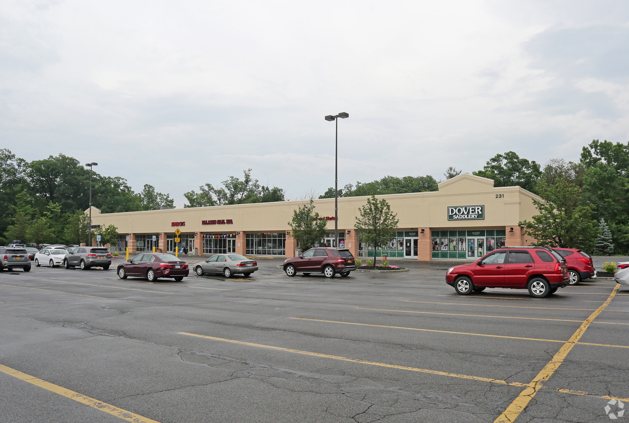 221-231 Wade Rd Ext, Latham, NY for lease Primary Photo- Image 1 of 34