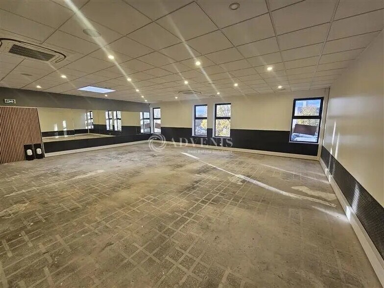 Bureau dans Champigny-sur-Marne à louer - Photo intérieure - Image 3 de 7