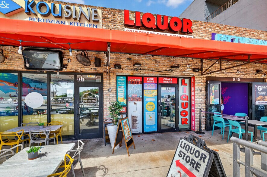 841 N Fort Lauderdale Beach Blvd, Fort Lauderdale, FL à vendre - Photo du bâtiment - Image 2 de 15