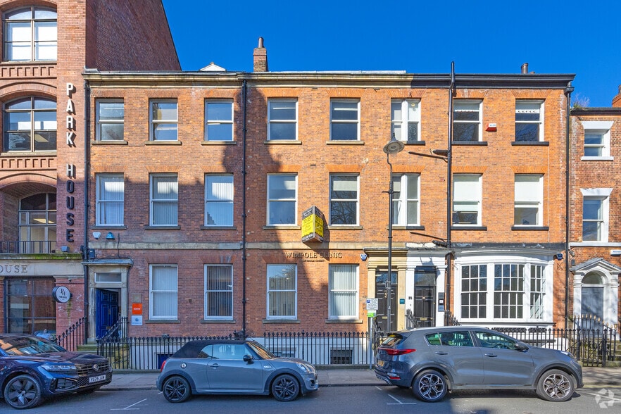 25A Park Sq, Leeds for lease - Building Photo - Image 3 of 4