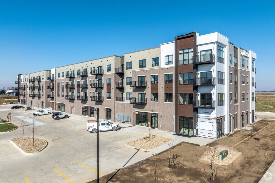 1163 Baltic Ave, Tiffin, IA à louer - Photo du bâtiment - Image 2 de 37