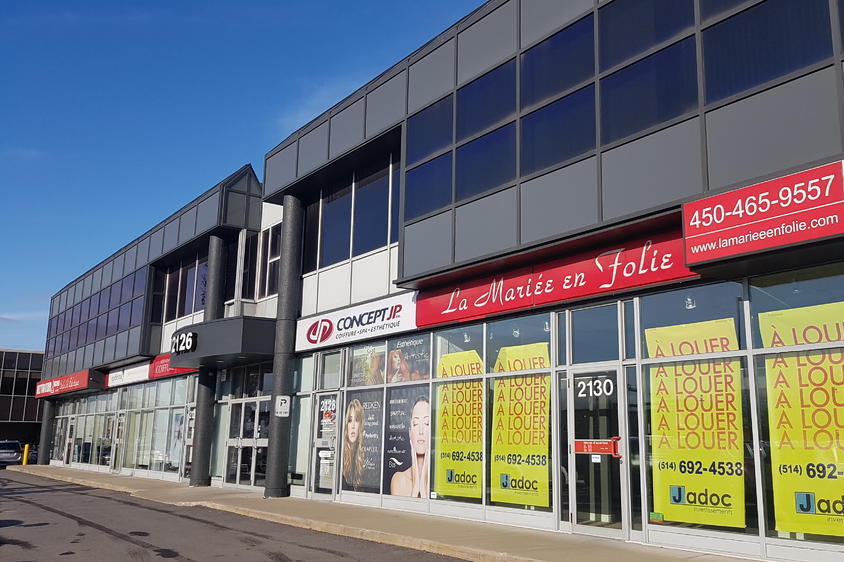 2122-2134 Av Victoria, Longueuil, QC à louer - Photo du bâtiment - Image 3 de 9