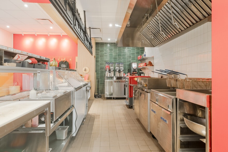 50 Rue Merry N, Magog, QC à vendre - Photo du bâtiment - Image 3 de 6