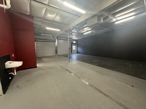 1706 Dungan Ln, Austin, TX for lease Interior Photo- Image 2 of 3