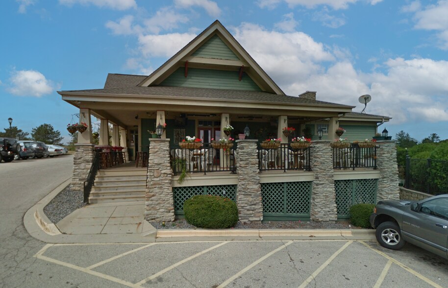 S67W14831 Janesville Rd, Muskego, WI à vendre - Photo du bâtiment - Image 2 de 7