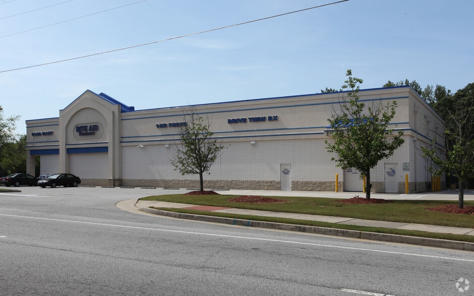 4101 Five Forks Trickum Rd, Lilburn, GA for lease - Building Photo - Image 3 of 12