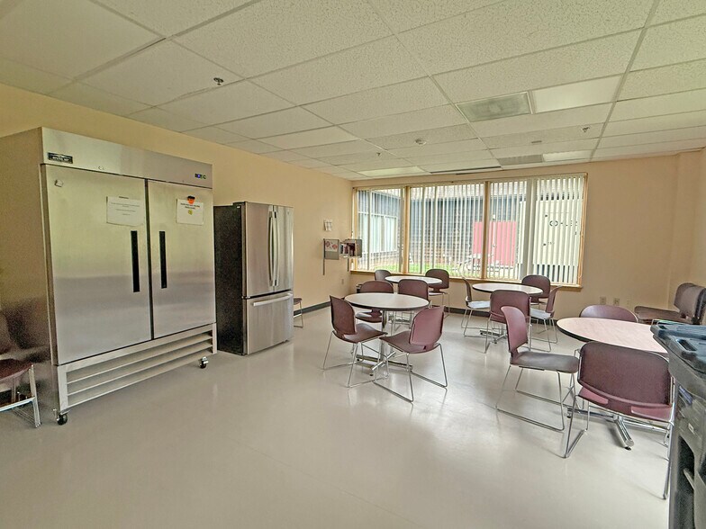 7 Holland Way, Exeter, NH à louer - Photo intérieure - Image 3 de 7