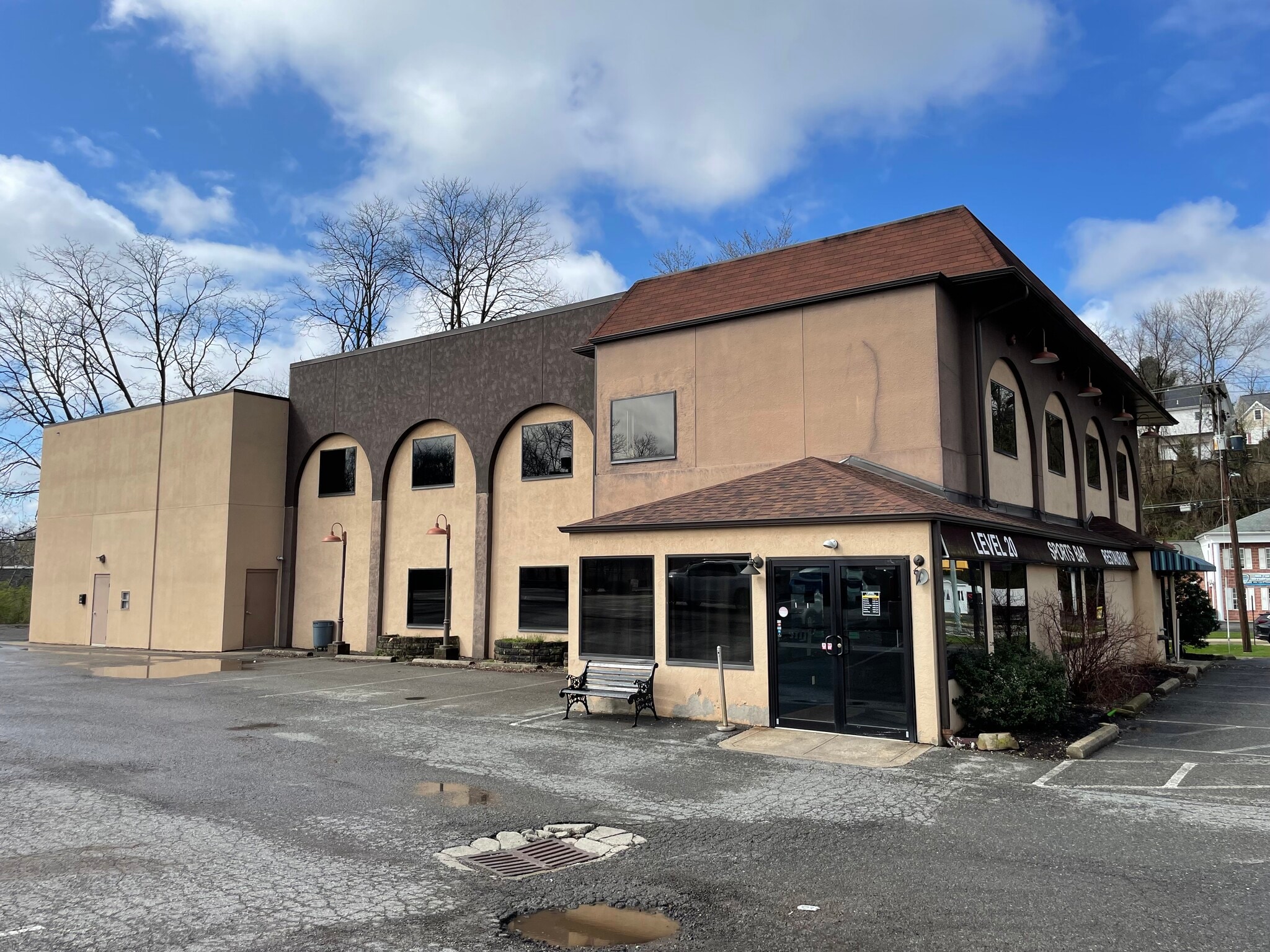 1033 Mayfair Dr, Bethel Park, PA for sale Building Photo- Image 1 of 16