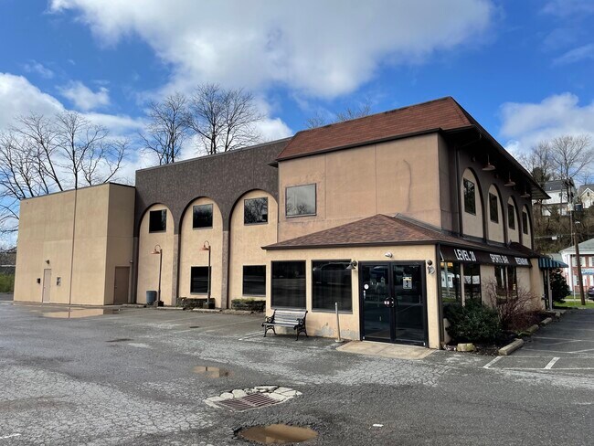 Plus de détails pour 1033 Mayfair Dr, Bethel Park, PA - Commerce de détail à vendre