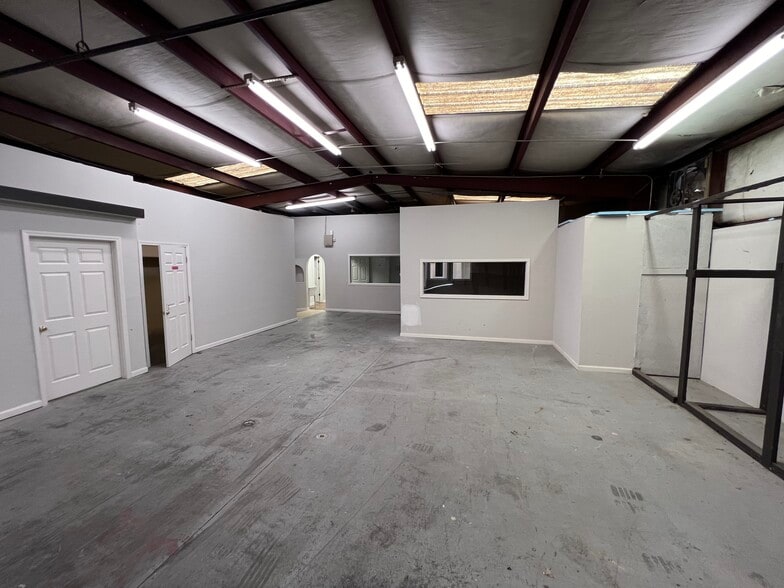 3 Base St, West Columbia, SC for lease - Interior Photo - Image 2 of 20