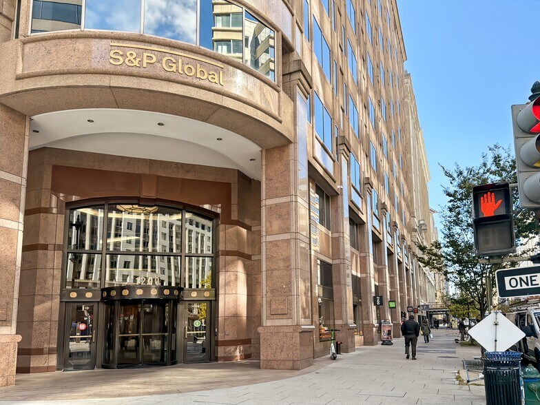1200 G St NW, Washington, DC à louer - Photo du bâtiment - Image 3 de 3