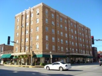 12 E Main St, Chanute, KS à vendre Photo du bâtiment- Image 1 de 30