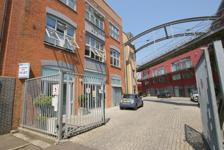 Carysfort Rd, Londres à louer - Photo du bâtiment - Image 2 de 5
