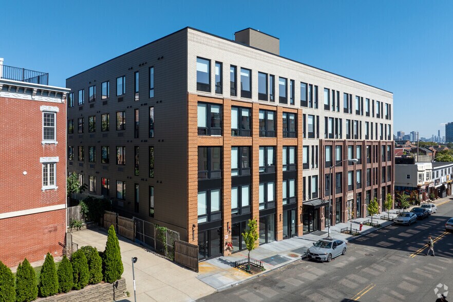 500 Communipaw Ave, Jersey City, NJ à louer - Photo du bâtiment - Image 2 de 4