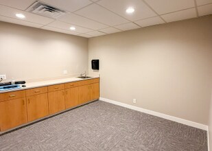 2212 E Moreland Blvd, Waukesha, WI for lease Interior Photo- Image 2 of 7