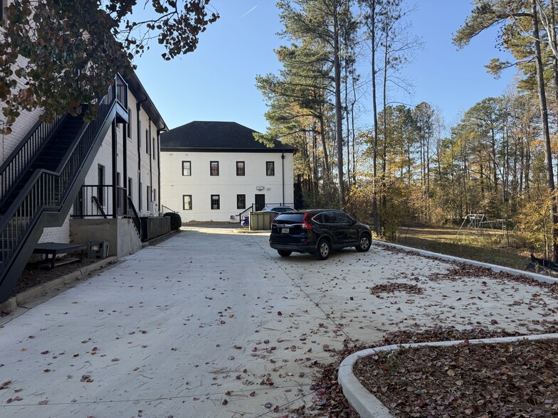 203 Woodpark Pl, Woodstock, GA for lease - Building Photo - Image 3 of 12