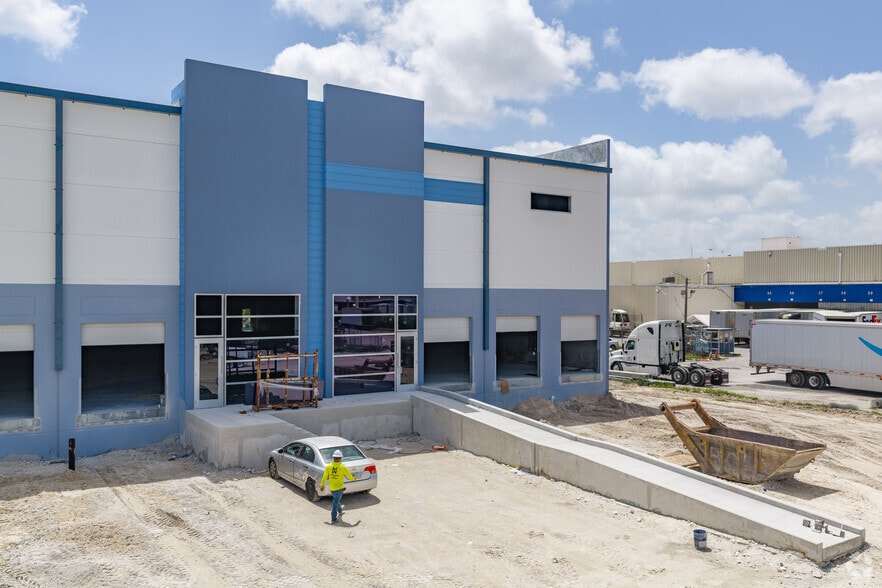 3123 NW 73rd St, Miami, FL for sale - Building Photo - Image 3 of 5