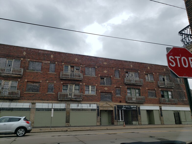 917 E 123rd St, Cleveland, OH for sale - Building Photo - Image 3 of 4