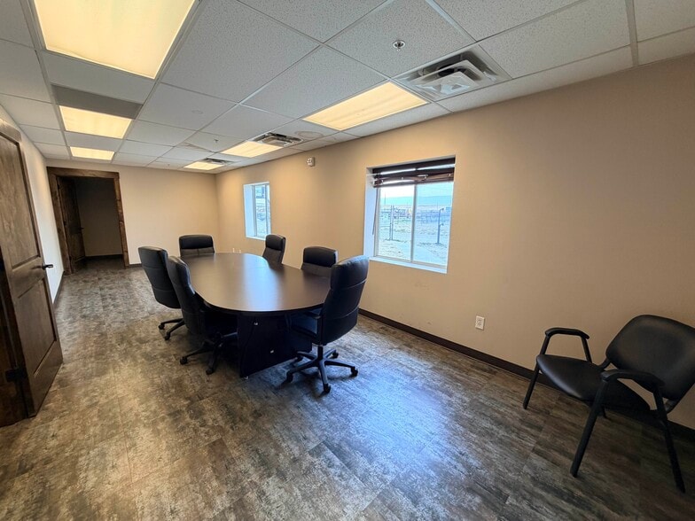 1088 N Robertson Rd, Casper, WY à vendre - Photo du bâtiment - Image 3 de 22