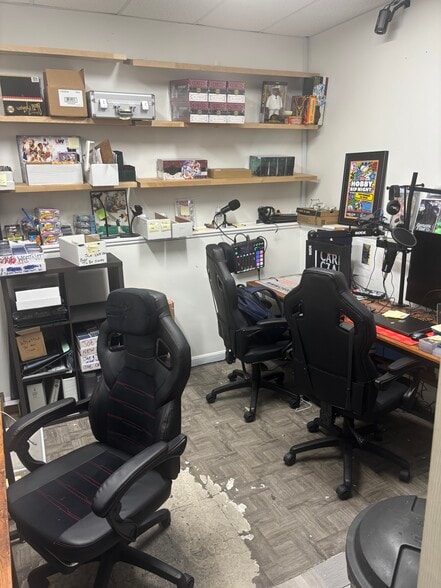 501 Mammoth Rd, Londonderry, NH for lease - Building Photo - Image 3 of 6