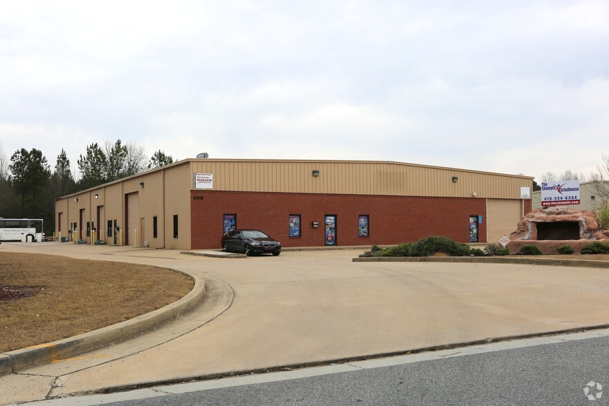 3410 Florence Cir, Powder Springs, GA for lease - Primary Photo - Image 1 of 7