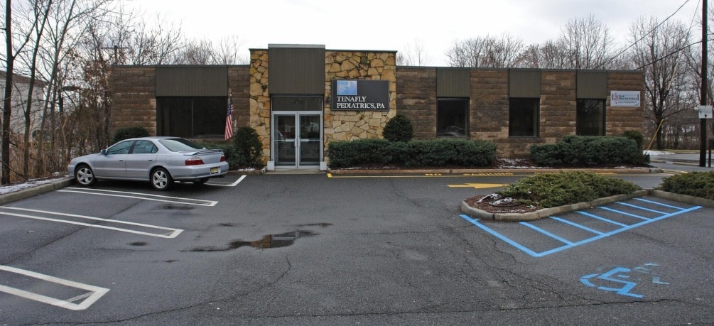 26 Park Pl, Paramus, NJ à louer Photo du bâtiment- Image 1 de 8