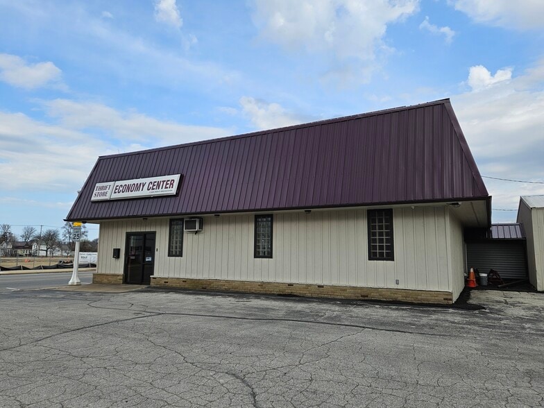 408 Columbus Ave, Bay City, MI for sale - Primary Photo - Image 1 of 17