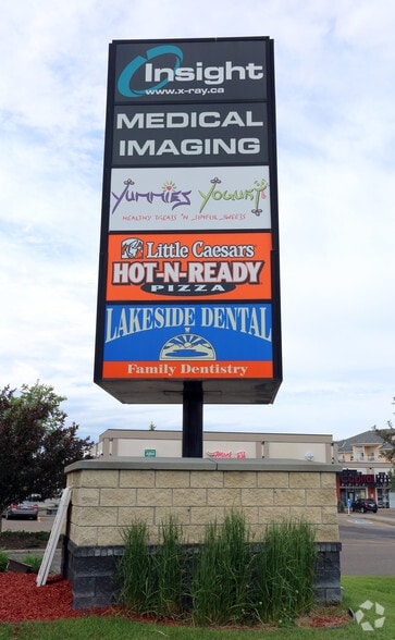 15373-15379 Castle Downs Rd NW, Edmonton, AB for lease - Building Photo - Image 3 of 3