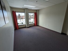 1151 S 4th St, Louisville, KY for lease Interior Photo- Image 2 of 2