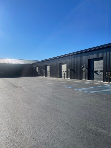 25 Industrial Tract, Hudson, NY for lease - Building Photo - Image 2 of 15