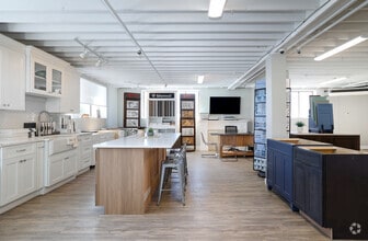 58 Pulaski St, Peabody, MA à louer Photo intérieure- Image 1 de 2