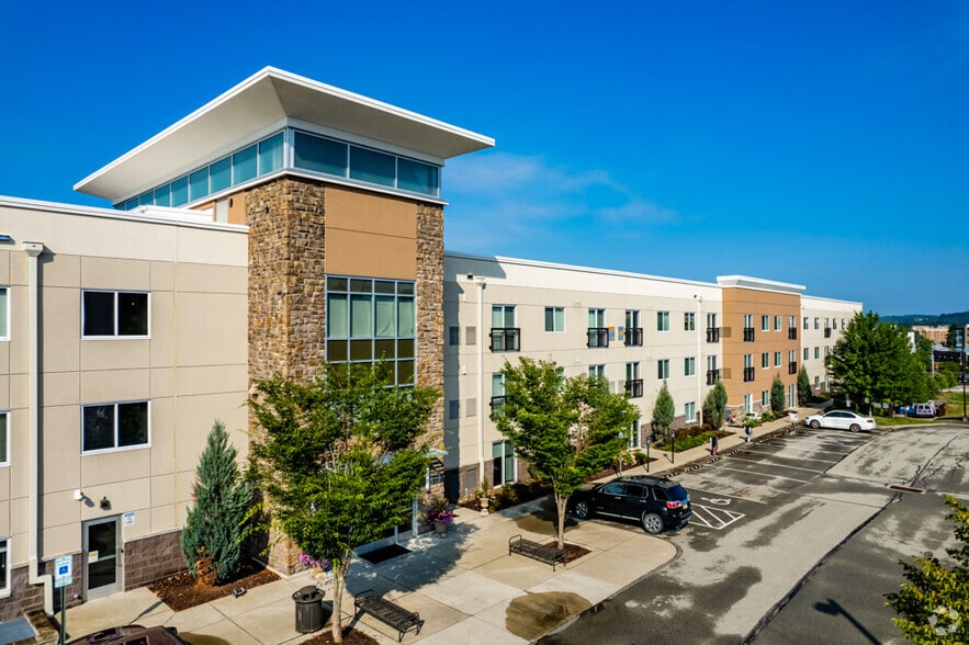 100 Adios Dr, Washington, PA for lease - Building Photo - Image 2 of 5