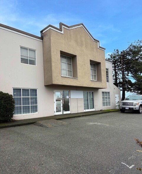 8410 Ontario St, Vancouver, BC à louer - Photo du bâtiment - Image 3 de 5