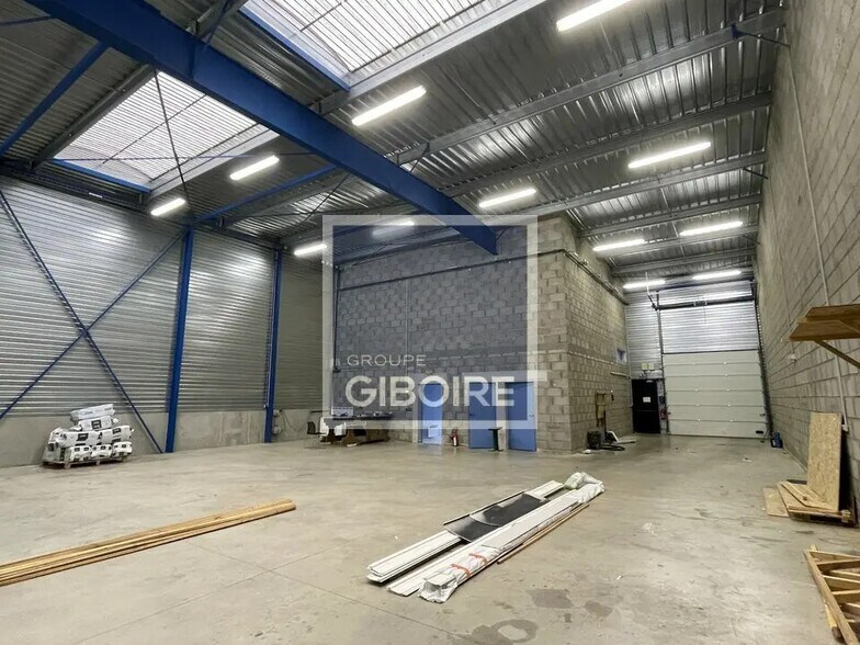 Industrial in Cesson-Sévigné for lease - Interior Photo - Image 3 of 8