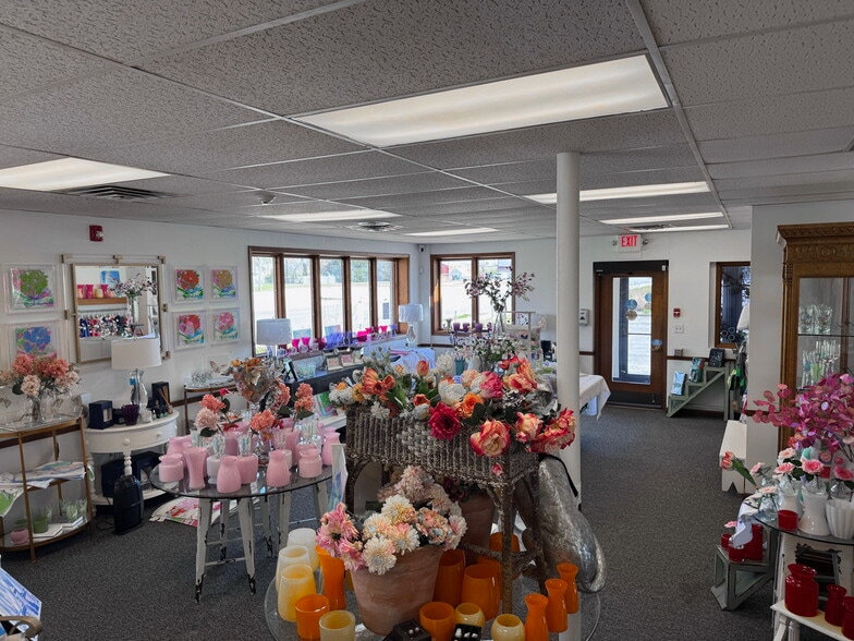 2601 S 6th St, Springfield, IL for lease - Building Photo - Image 3 of 6