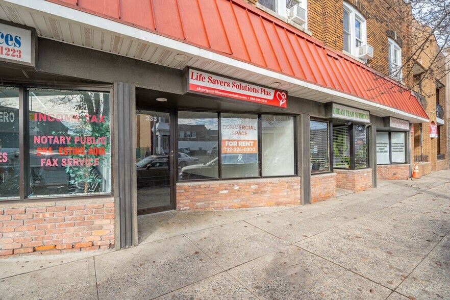 321-335 Maple St, Perth Amboy, NJ à louer - Photo du bâtiment - Image 3 de 17